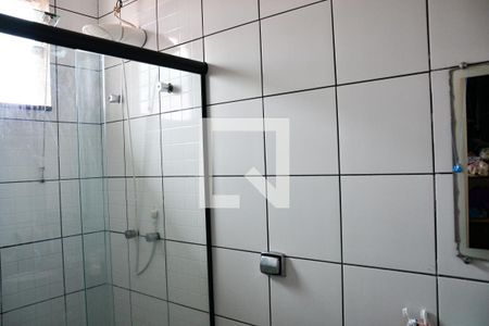 Casa à venda com 165m², 2 quartos e 2 vagasBanheiro social 1
