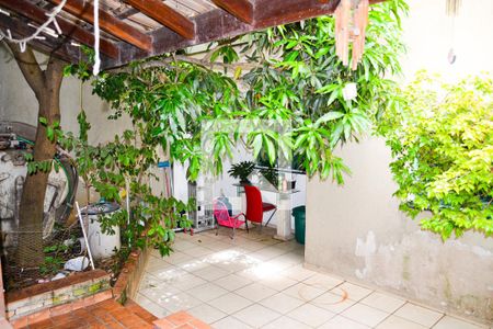 Casa à venda com 165m², 2 quartos e 2 vagasÁrea externa