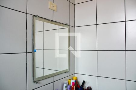 Casa à venda com 165m², 2 quartos e 2 vagasBanheiro social 1