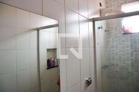 Casa à venda com 165m², 2 quartos e 2 vagasBanheiro da Suíte