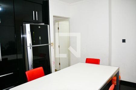 Casa à venda com 165m², 2 quartos e 2 vagasCozinha