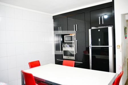 Casa à venda com 165m², 2 quartos e 2 vagasCozinha