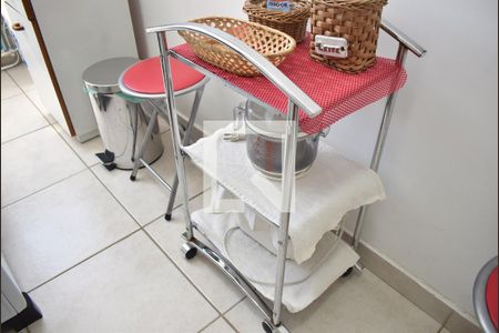 Apartamento para alugar com 47m², 2 quartos e 1 vagaDetalhe da cozinha