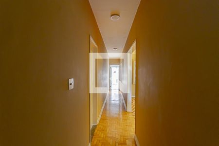 Corredor de casa para alugar com 3 quartos, 296m² em Vila Brasilina, São Paulo