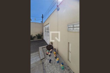 Casa à venda com 112m², 3 quartos e 2 vagas Casa à venda com 112m², 3 quartos e 2 vagasEntrada