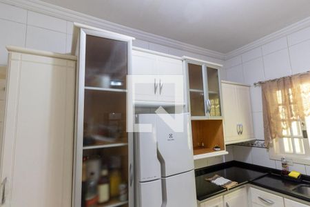 Casa à venda com 240m², 3 quartos e 2 vagasCozinha - Armários