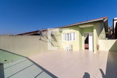 Casa à venda com 240m², 3 quartos e 2 vagasVaranda