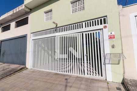 Casa à venda com 240m², 3 quartos e 2 vagasFachada