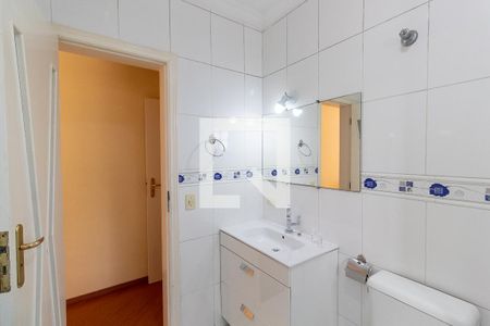 Casa à venda com 240m², 3 quartos e 2 vagasBanheiro da Suíte