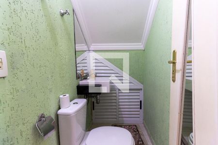 Casa à venda com 240m², 3 quartos e 2 vagasLavabo