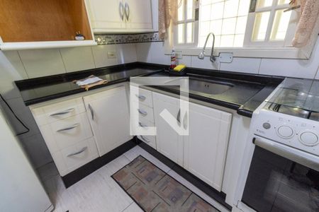 Casa à venda com 240m², 3 quartos e 2 vagasCozinha - Armários