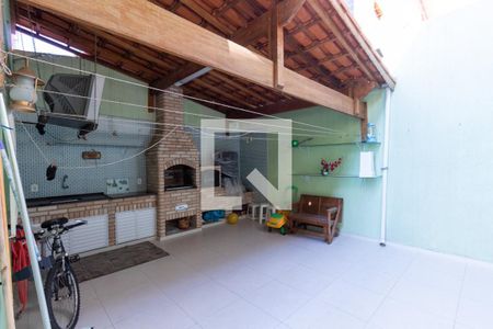 Casa à venda com 240m², 3 quartos e 2 vagasQuintal