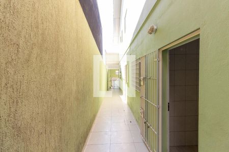 Casa à venda com 240m², 3 quartos e 2 vagasCorredor