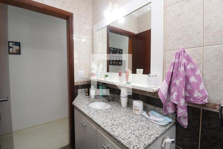 Casa à venda com 271m², 3 quartos e 5 vagasBanheiro Social