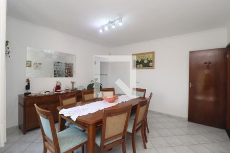 Casa à venda com 271m², 3 quartos e 5 vagasCopa