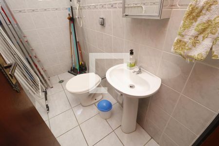 Casa à venda com 271m², 3 quartos e 5 vagasBanheiro de serviço