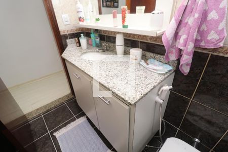 Casa à venda com 271m², 3 quartos e 5 vagasBanheiro Social