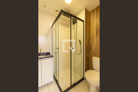 Banheiro de apartamento para alugar com 1 quarto, 27m² em Vila Dom Pedro I, São Paulo