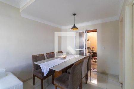 Sala de casa de condomínio à venda com 3 quartos, 135m² em Fazenda Santa Cândida, Campinas