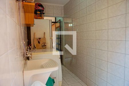 Casa à venda com 240m², 4 quartos e 4 vagas Casa à venda com 240m², 4 quartos e 4 vagasÁrea de Serviço