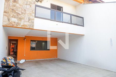 Casa à venda com 240m², 4 quartos e 4 vagas Casa à venda com 240m², 4 quartos e 4 vagasGaragem