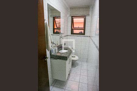 Casa à venda com 240m², 4 quartos e 4 vagas Casa à venda com 240m², 4 quartos e 4 vagasBanheiro da área externa