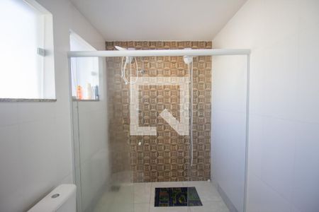 Casa de condomínio à venda com 220m², 4 quartos e 2 vagasBanheiro da Closet da Suíte 