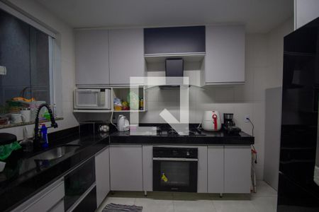 Casa de condomínio à venda com 220m², 4 quartos e 2 vagasCozinha