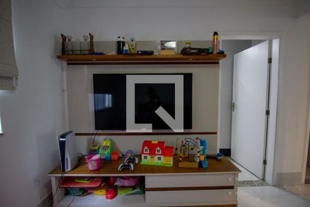 Sala de casa de condomínio à venda com 4 quartos, 220m² em Vargem Pequena, Rio de Janeiro