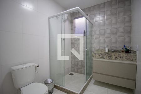 Casa de condomínio à venda com 220m², 4 quartos e 2 vagasBanheiro dos Quartos