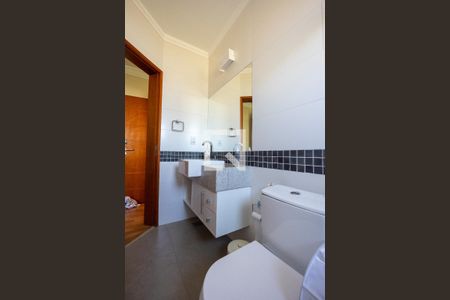 Casa de condomínio para alugar com 300m², 4 quartos e 4 vagas Casa de condomínio para alugar com 300m², 4 quartos e 4 vagasBanheiro Quarto 3