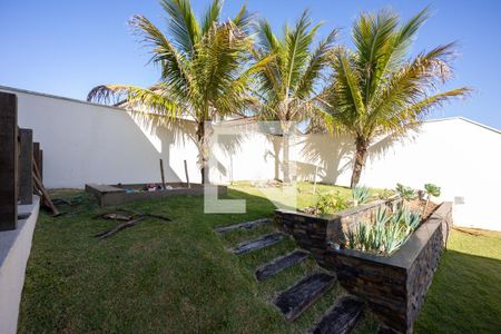 Casa de condomínio para alugar com 300m², 4 quartos e 4 vagas Casa de condomínio para alugar com 300m², 4 quartos e 4 vagasÁrea Externa