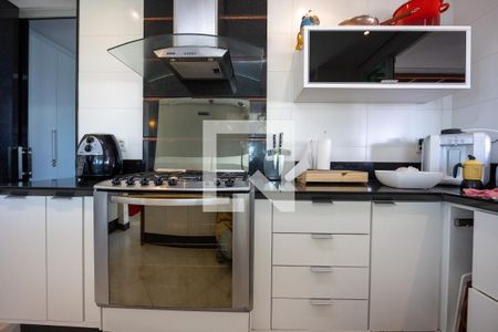 Casa de condomínio para alugar com 300m², 4 quartos e 4 vagas Casa de condomínio para alugar com 300m², 4 quartos e 4 vagasCozinha
