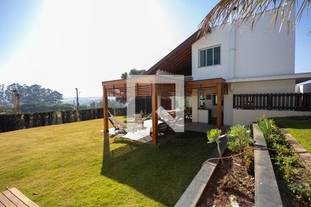 Casa de condomínio para alugar com 300m², 4 quartos e 4 vagas Casa de condomínio para alugar com 300m², 4 quartos e 4 vagasÁrea Externa