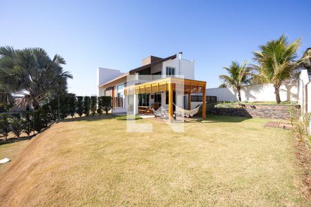 Casa de condomínio para alugar com 300m², 4 quartos e 4 vagas Casa de condomínio para alugar com 300m², 4 quartos e 4 vagasÁrea Externa
