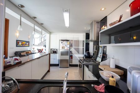 Casa de condomínio para alugar com 300m², 4 quartos e 4 vagas Casa de condomínio para alugar com 300m², 4 quartos e 4 vagasCozinha