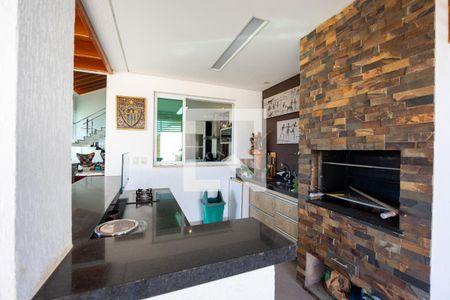 Casa de condomínio para alugar com 300m², 4 quartos e 4 vagas Casa de condomínio para alugar com 300m², 4 quartos e 4 vagasChurrasqueira