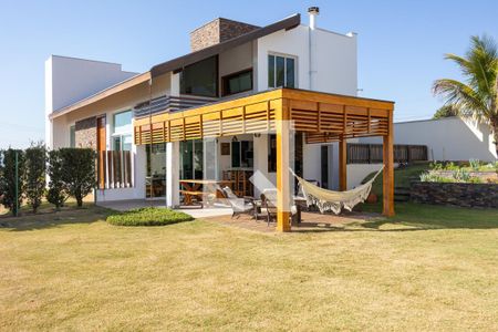 Casa de condomínio para alugar com 300m², 4 quartos e 4 vagas Casa de condomínio para alugar com 300m², 4 quartos e 4 vagasÁrea Externa