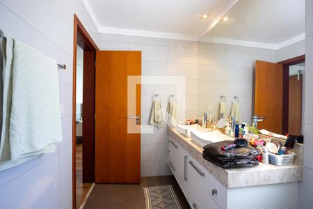 Casa de condomínio para alugar com 300m², 4 quartos e 4 vagas