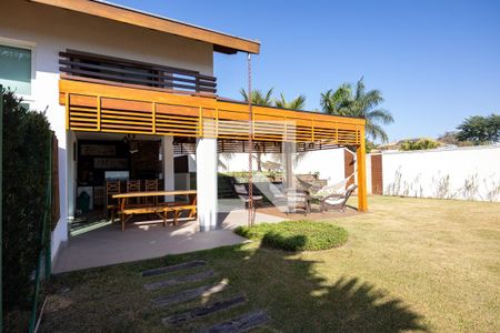 Casa de condomínio para alugar com 300m², 4 quartos e 4 vagas Casa de condomínio para alugar com 300m², 4 quartos e 4 vagasÁrea Externa