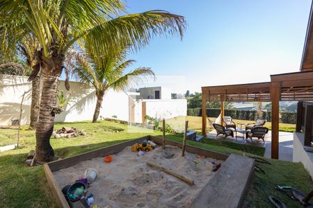 Casa de condomínio para alugar com 300m², 4 quartos e 4 vagas Casa de condomínio para alugar com 300m², 4 quartos e 4 vagasÁrea Externa