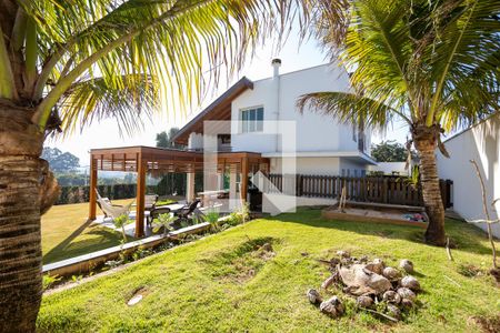 Casa de condomínio para alugar com 300m², 4 quartos e 4 vagas Casa de condomínio para alugar com 300m², 4 quartos e 4 vagasÁrea Externa