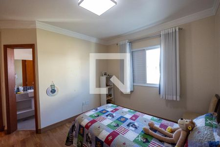 Casa de condomínio para alugar com 300m², 4 quartos e 4 vagas Casa de condomínio para alugar com 300m², 4 quartos e 4 vagasQuarto 3