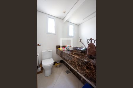 Casa de condomínio para alugar com 300m², 4 quartos e 4 vagas Casa de condomínio para alugar com 300m², 4 quartos e 4 vagasLavabo