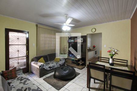 Sala de casa à venda com 3 quartos, 138m² em Vila Ivone, São Paulo