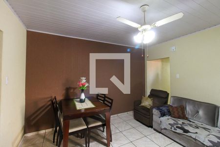 Sala de casa à venda com 3 quartos, 138m² em Vila Ivone, São Paulo