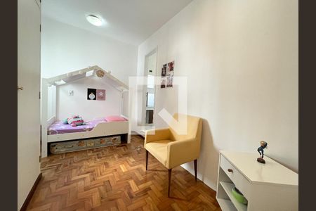 Casa à venda com 250m², 4 quartos e 2 vagas Casa à venda com 250m², 4 quartos e 2 vagasSuite 2