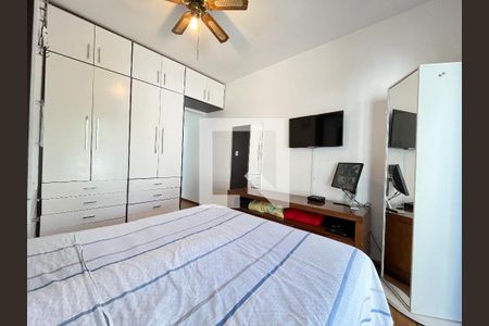 Casa à venda com 250m², 4 quartos e 2 vagas Casa à venda com 250m², 4 quartos e 2 vagasSuite 1