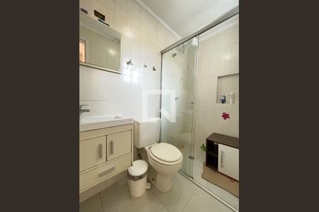 Casa à venda com 250m², 4 quartos e 2 vagas Casa à venda com 250m², 4 quartos e 2 vagasBanheiro da Suíte 3