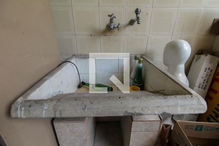 Casa à venda com 130m², 3 quartos e sem vagaÁrea de Serviço